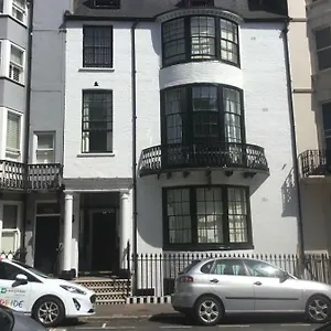 Kempfield House 3*, Hove Großbritannien